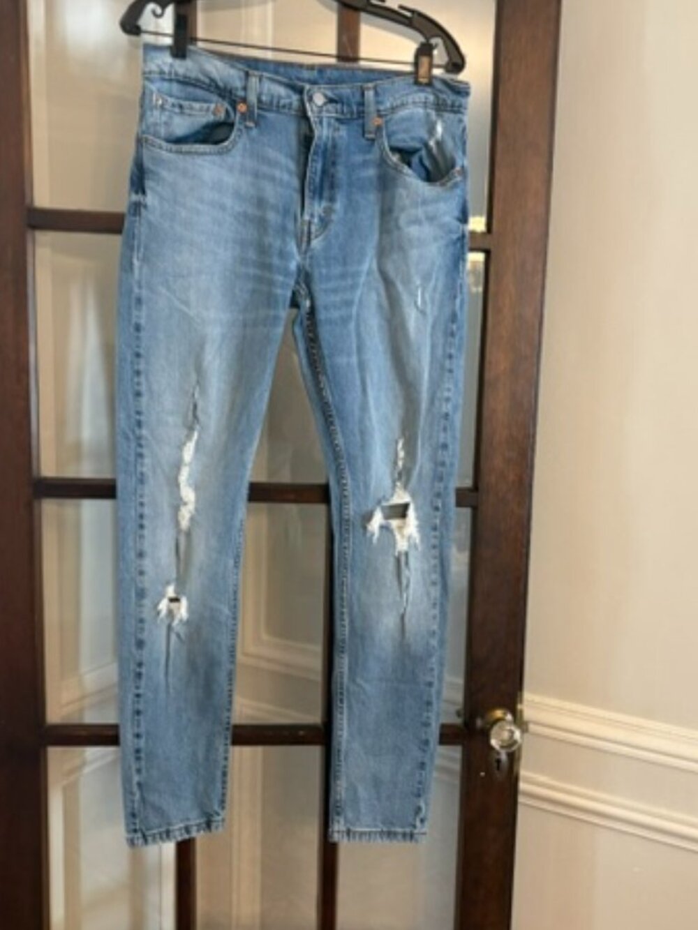 Levi's Skinny Taper Distressed Jeans, Size 33 x 32